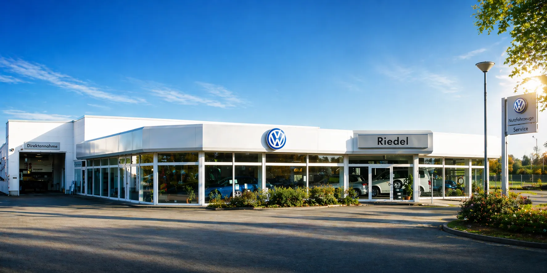 Außenansicht des Autohauses Autos & Service Riedel in Dobbertin